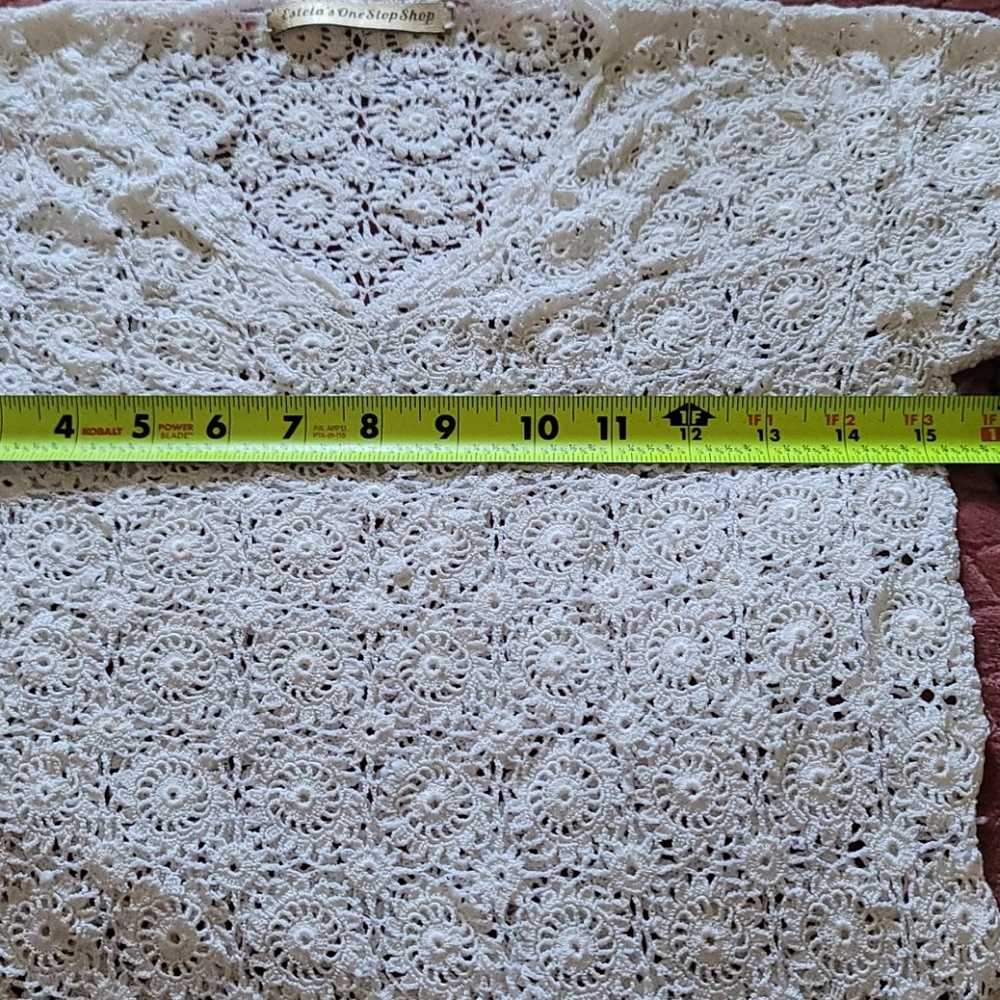 White blouse 👚 - Picture 4 of 4